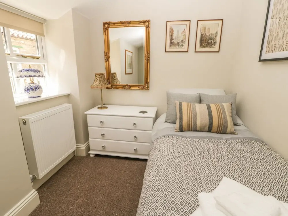 Londesborough Cottage