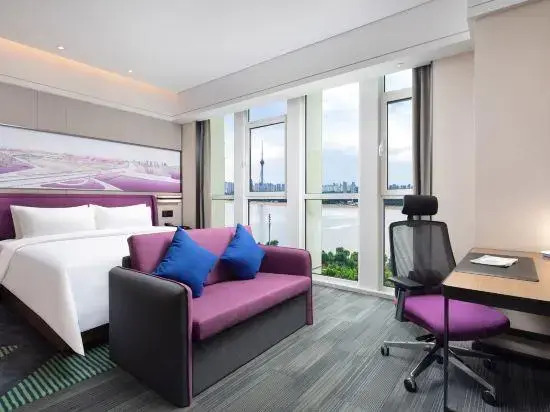 Hampton by Hilton Linyi Yihe River