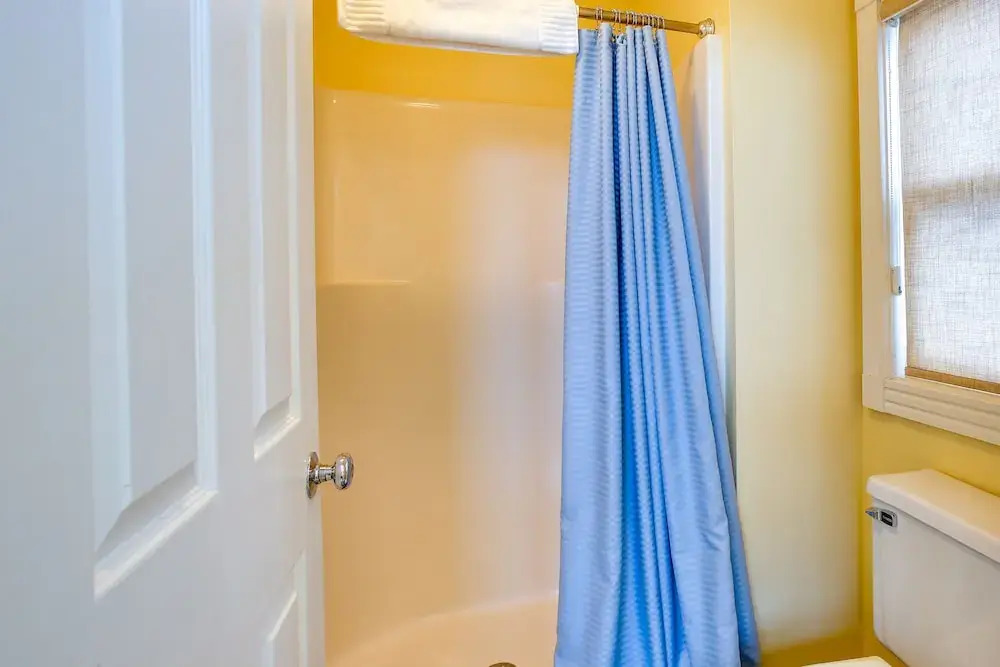 Glen Arbor Vacation Rental w/ Views of Lake!