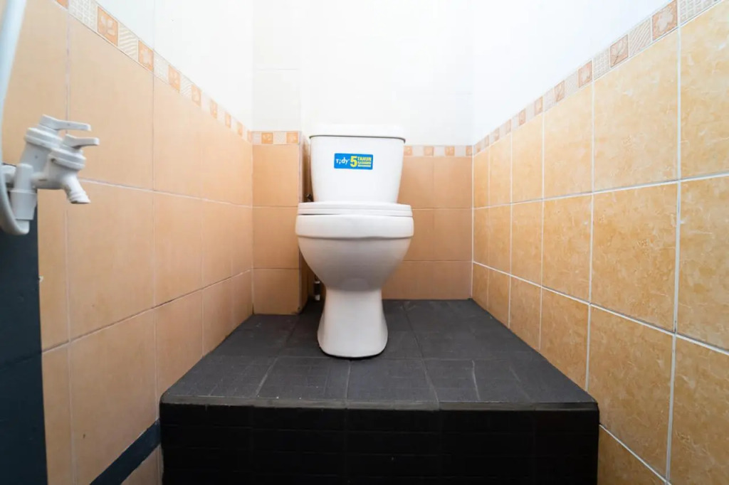 Koolkost Syariah near MRT Lebak Bulus Station