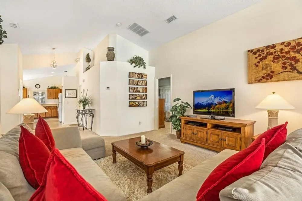#253-Modern 4 bed home with own private pool close to Disney