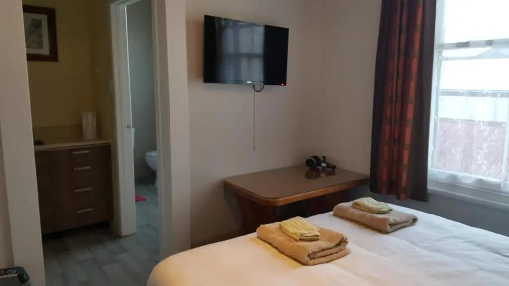 Golden Cross Hotel
