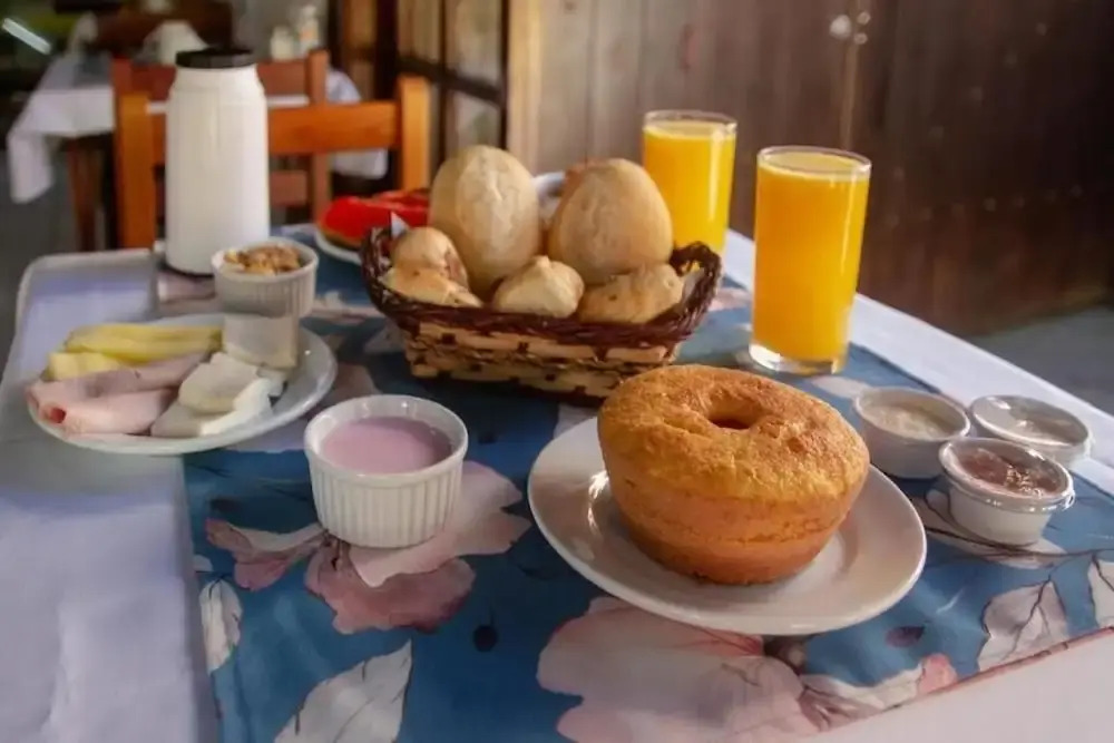 Chalé com hidro e café da manhã