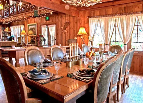 Pikes Peak Guest Cabin at Rocky Mountain Lodge