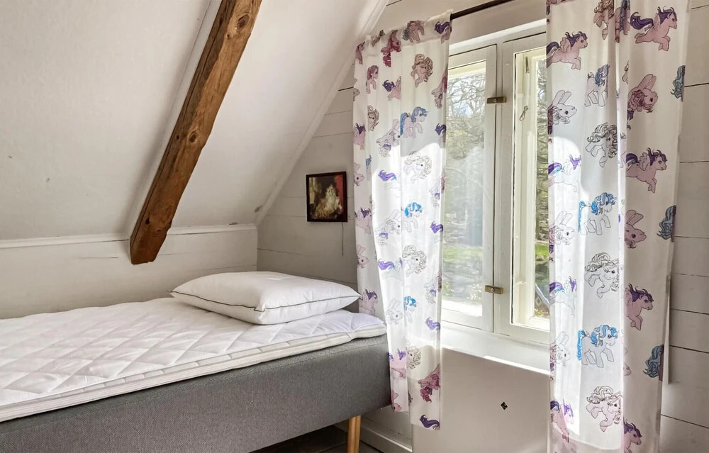 Three-Bedroom Holiday Home In Brakne Hoby
