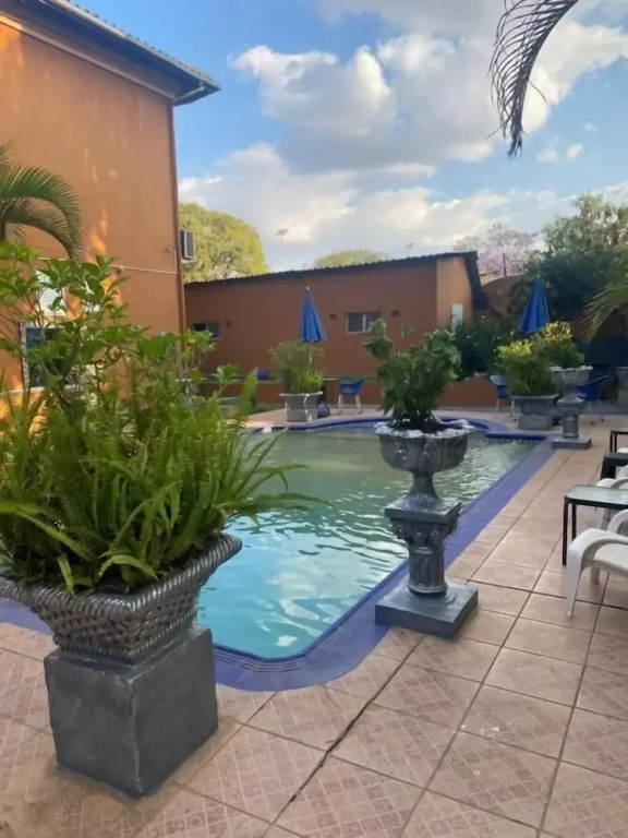 La Belva Court