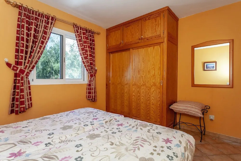 Apartment Near the Beach, big Terrace With Nice sea Views, Wifi and Parking