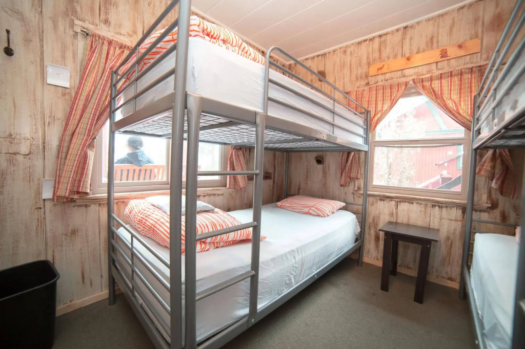 ITH Big Bear Lake Hostel & Lodge