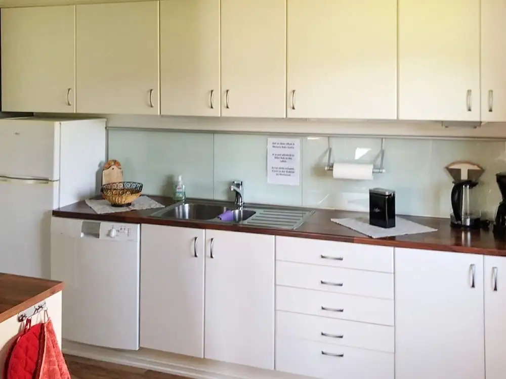 6 person holiday home in AVERØY