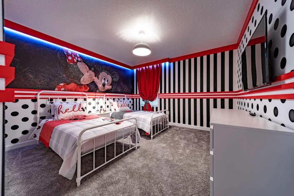 Star Wars Game Room! -private Pool -free Waterpark