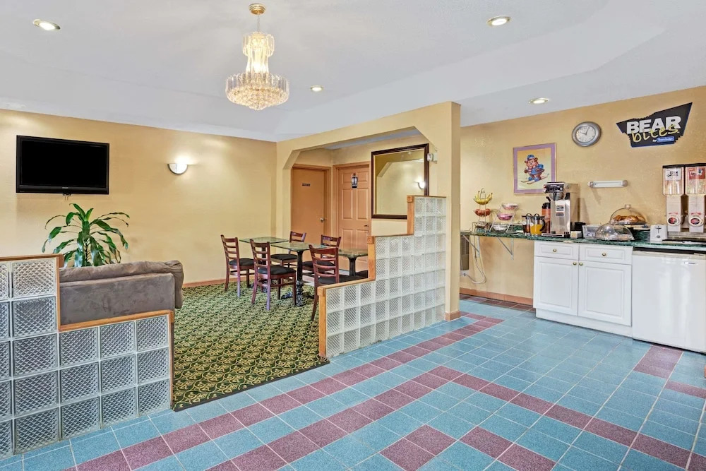 Travelodge Forest Park Atlanta South