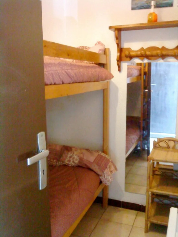 Apartment With one Bedroom in Agde, With Furnished Terrace - 1 km From the Beach