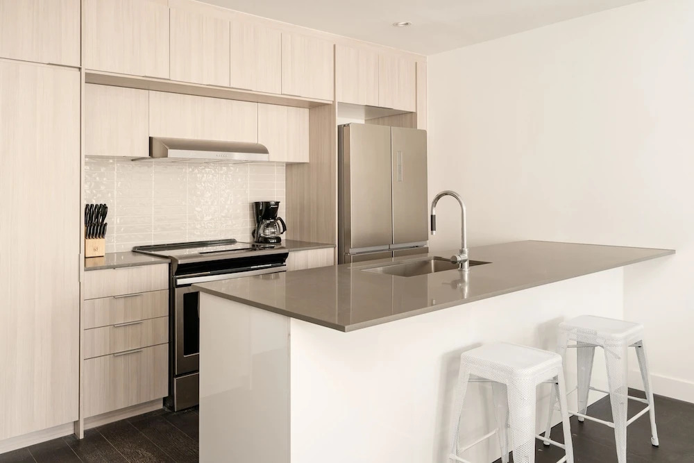 Beautiful Griffintown Suites by Sonder