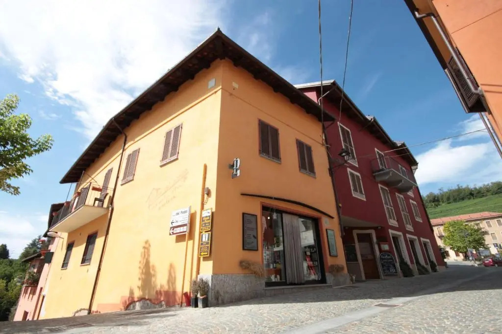 Barolo Apartments