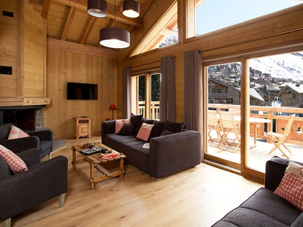 Alpien Chalet w/ Sauna