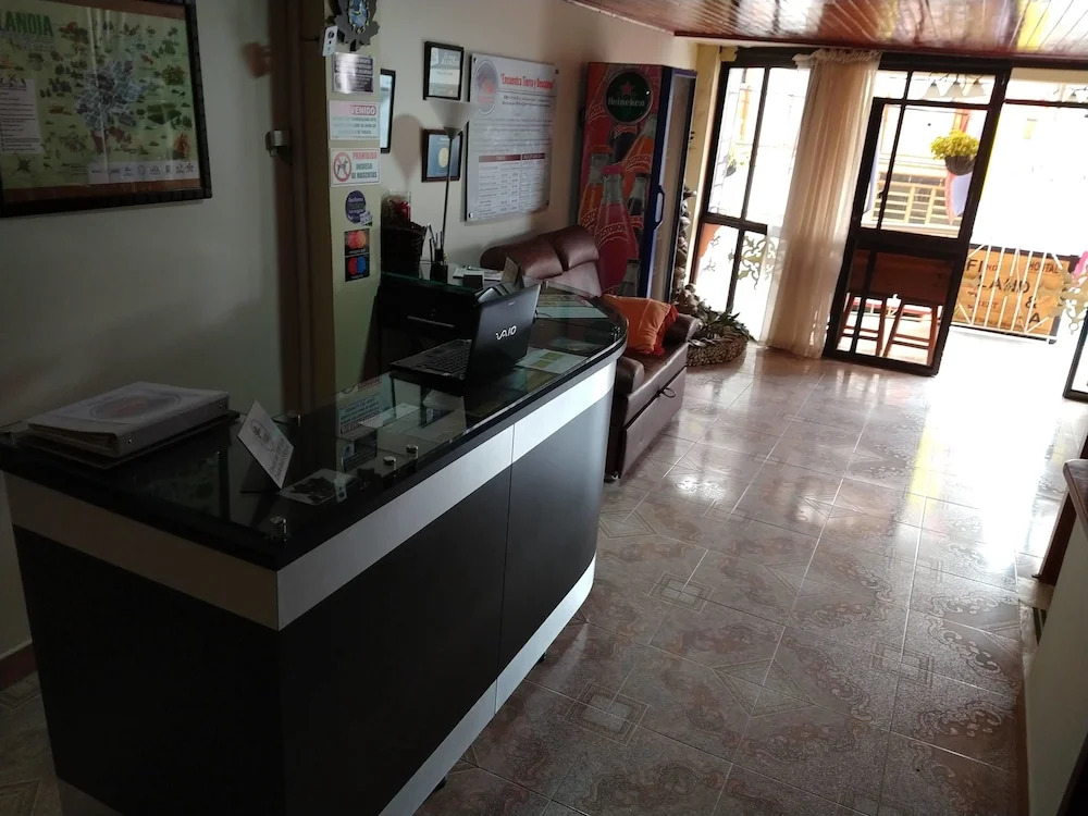 Hostal FIND LAND & A REST
