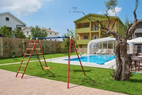 Apartments Villa FourTuna