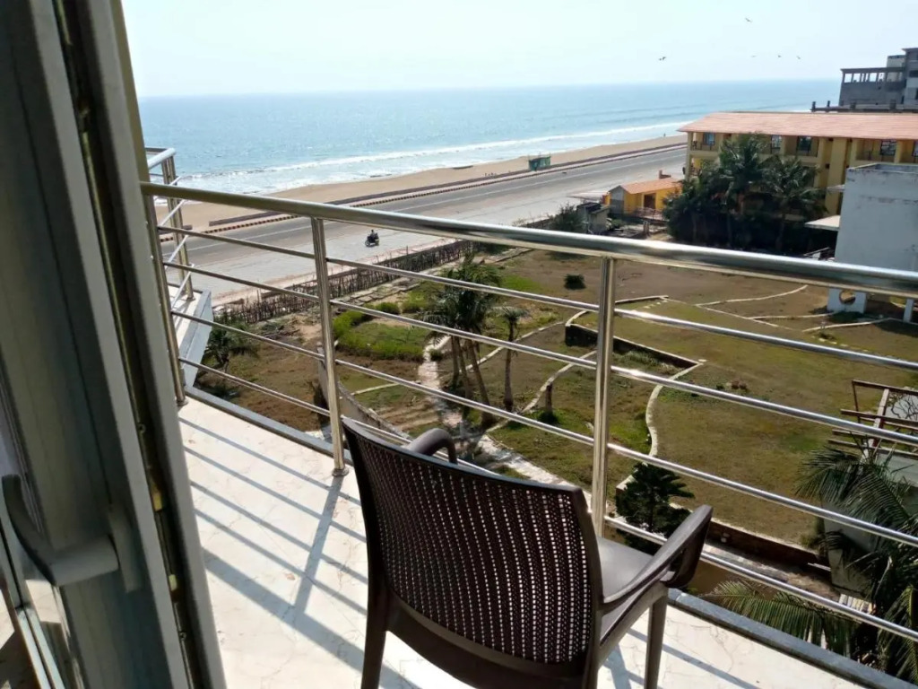 The Bay Suites