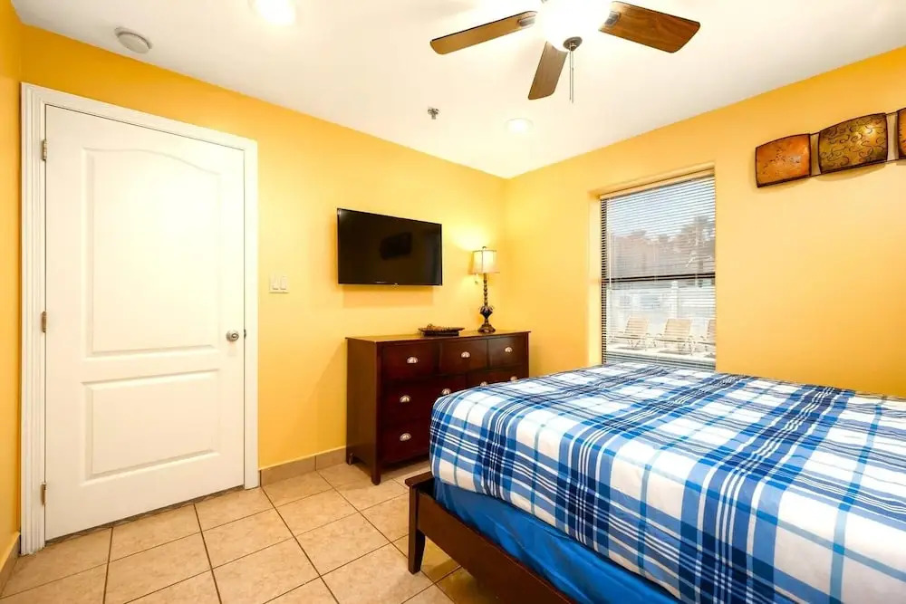 Lantana Retreat #2 2 Bedroom Condo by RedAwning