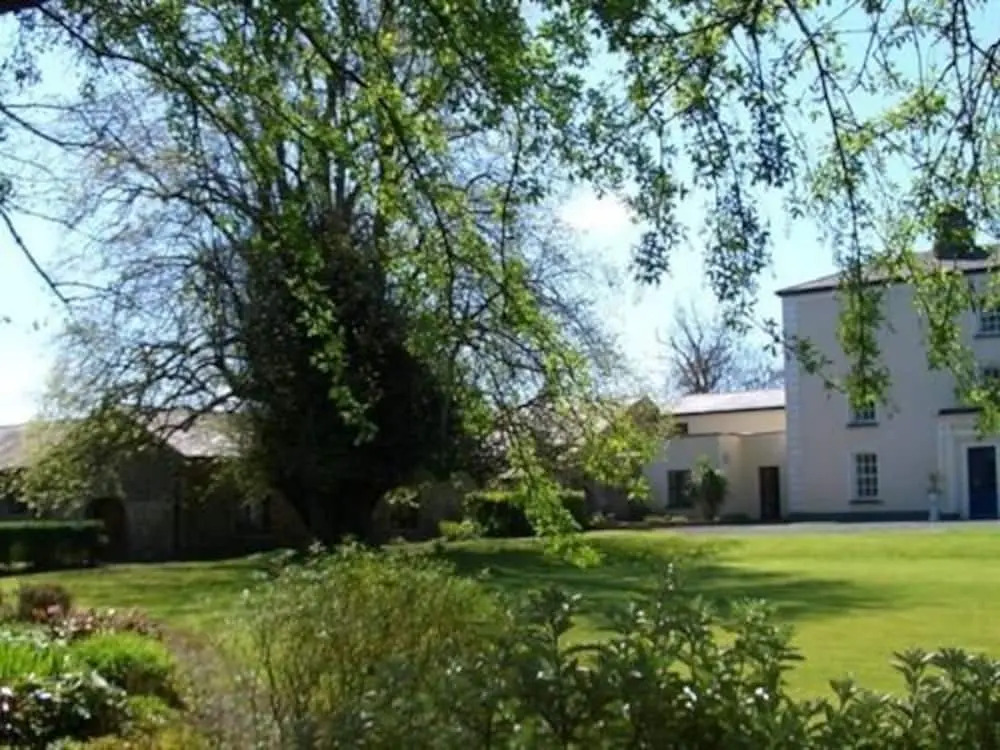 Viewmount House
