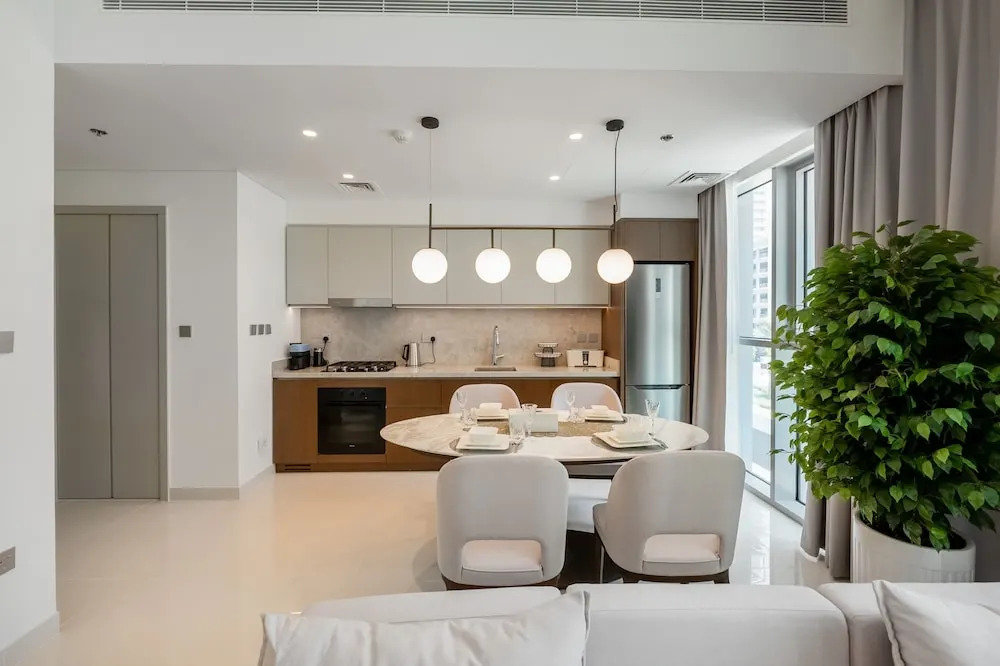 Chic 1BR in Emaar Beachfront