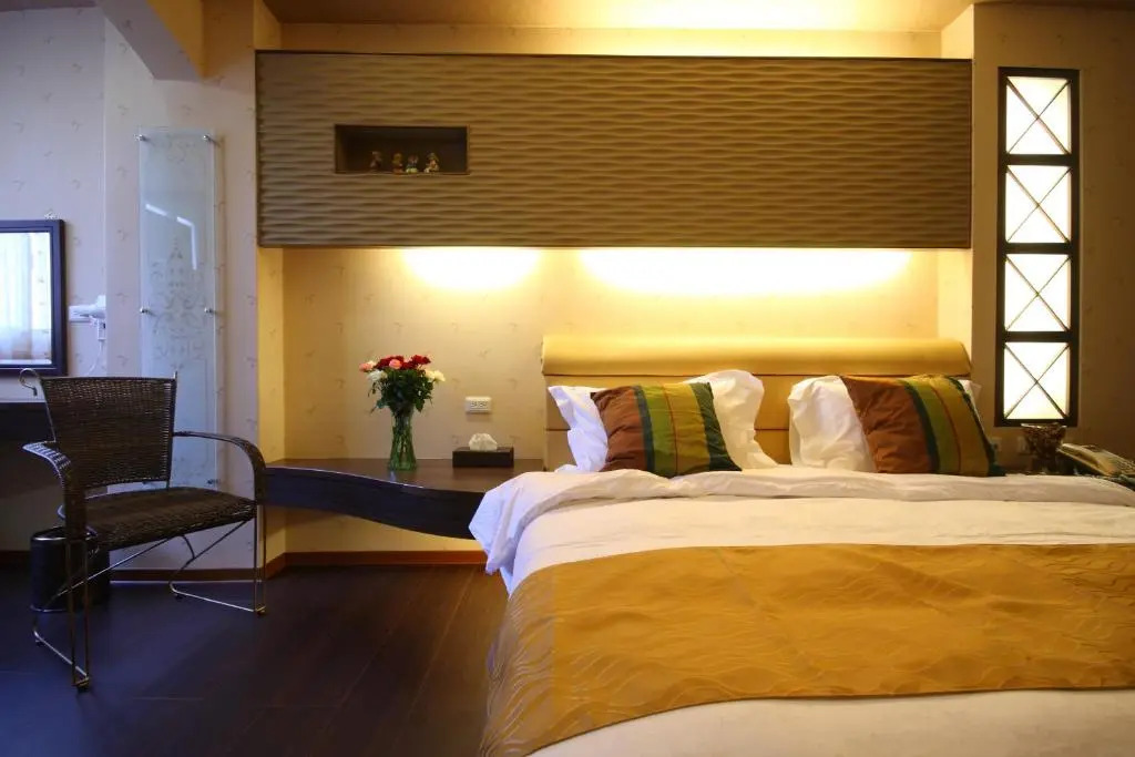 See Railway B&B