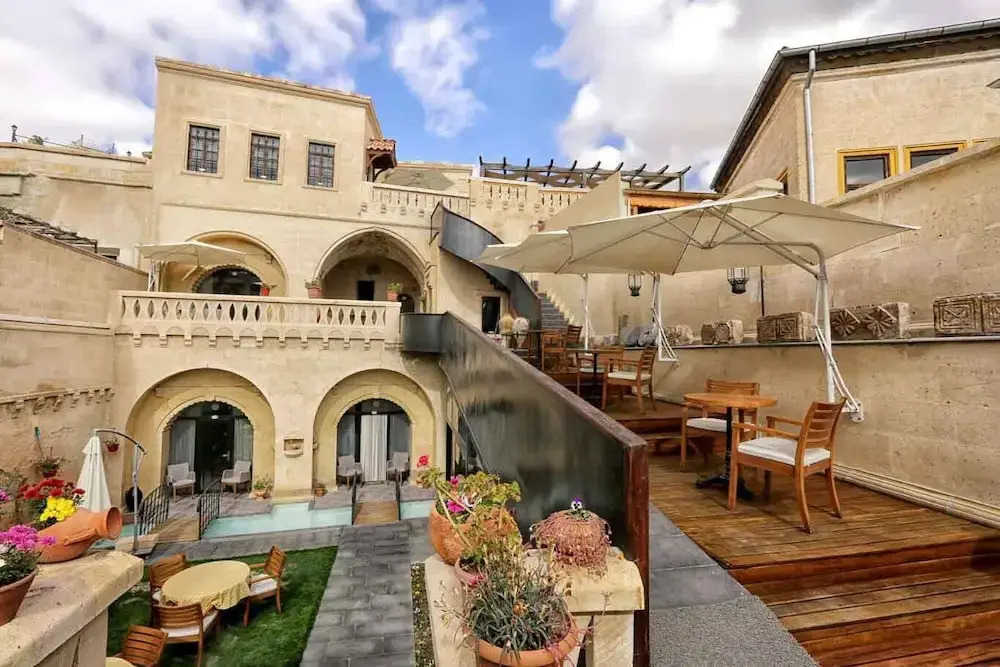 Sunak Cave Hotel