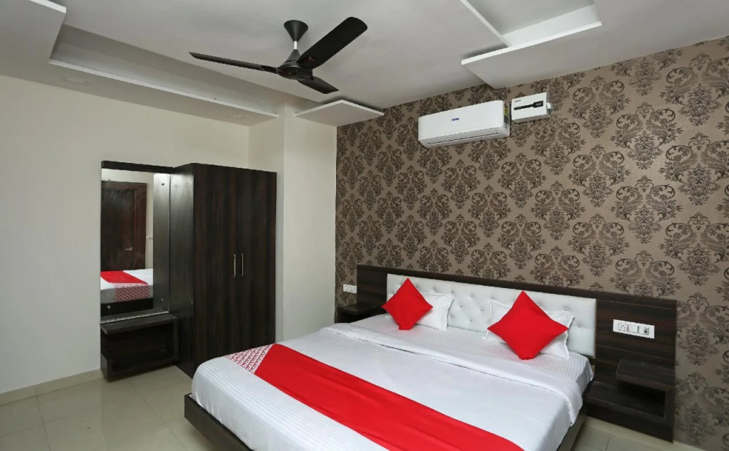 Hotel Vyom Vilas By OYO Rooms