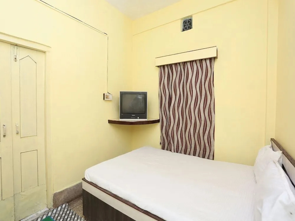 Hotel O Surya