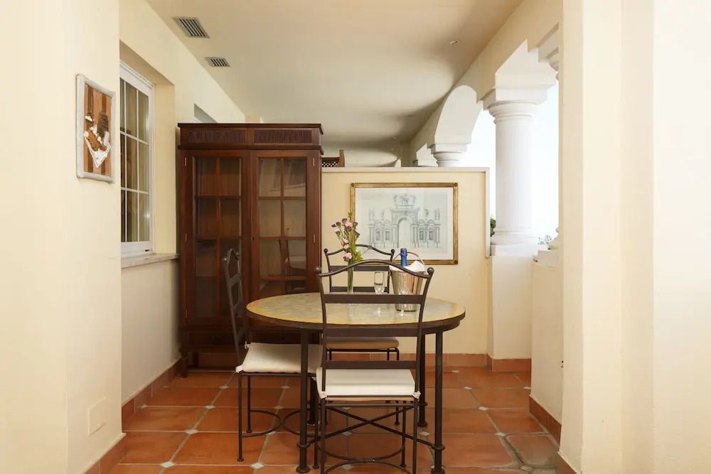 Apartamentos Guadalpin Boutique