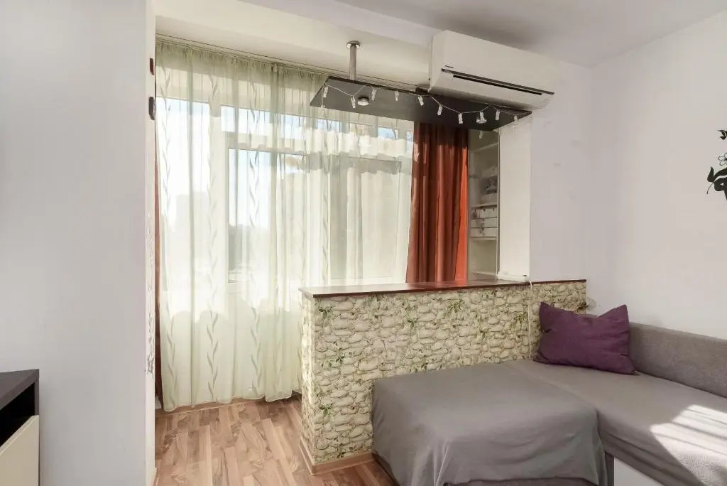 Stone Gate Apartment #2