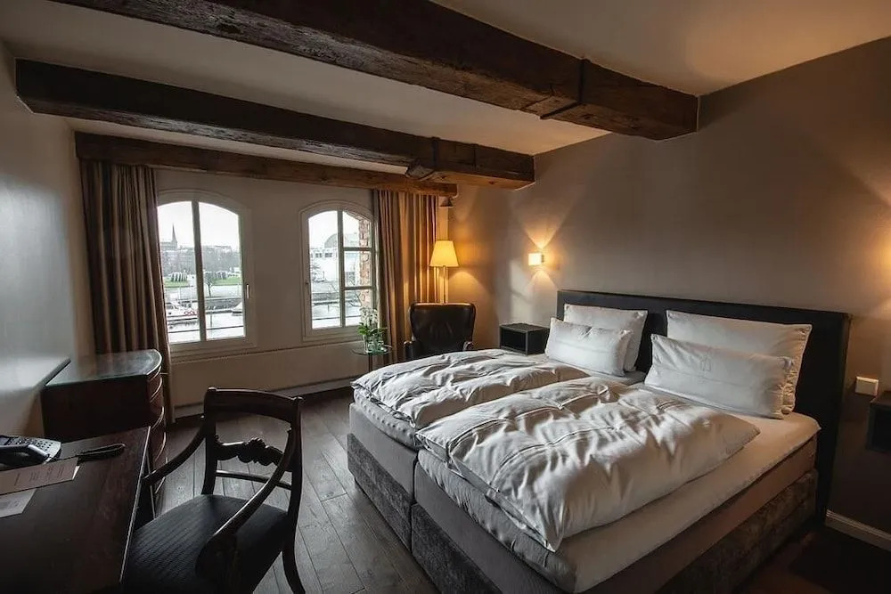 Hotel Anno 1216