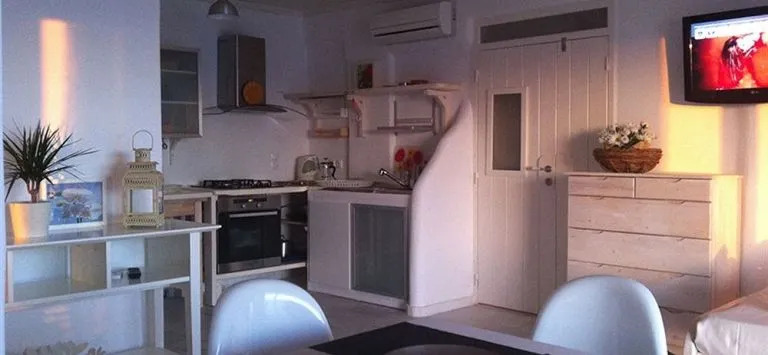 Marina View Studios & Apartments
