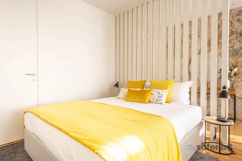Bonja1 Light-filled Apartment w/ Balcony +AC