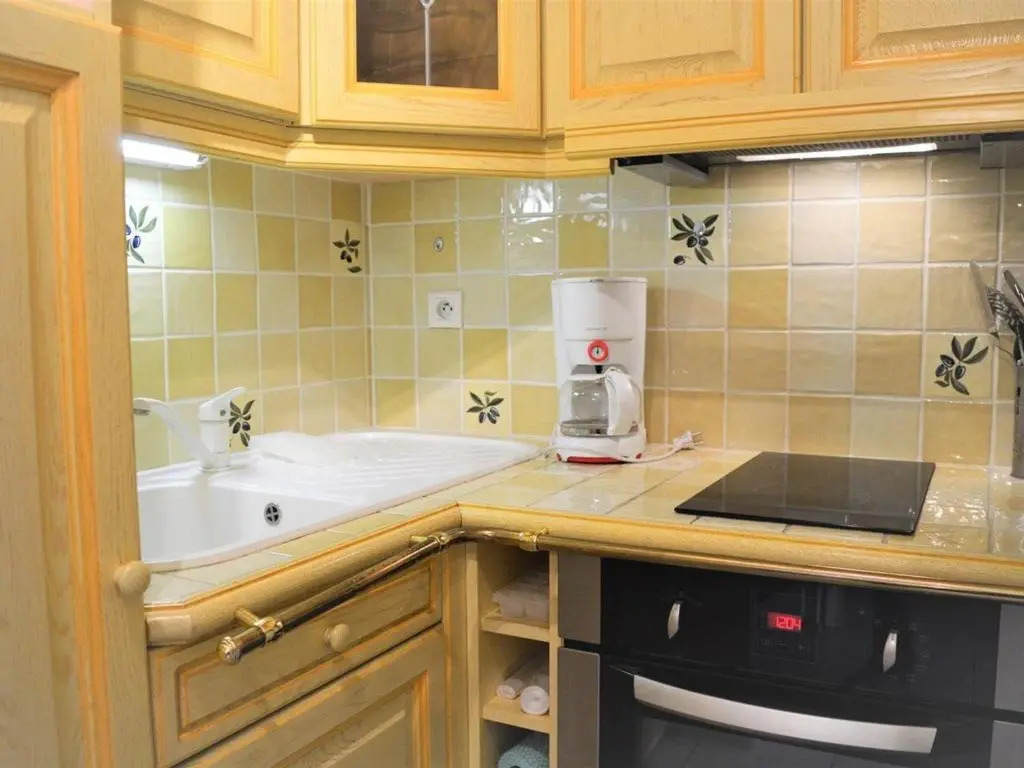 Appartement Le Lavandou, 1 pièce, 4 personnes - FR-1-251-223