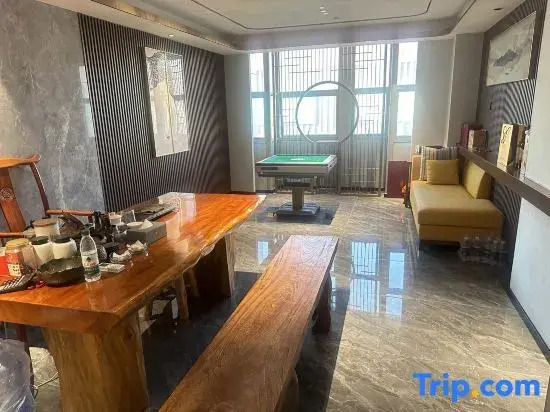 Yeste International Hotel (Nanning Wantailong Jinkai Road Subway Station)