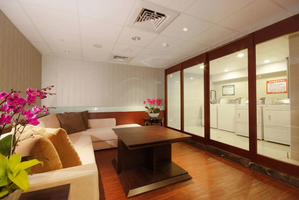 Hotel Leisure 台中輕行旅