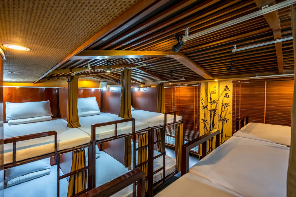 Saigon Capsule Hostel - Adults Only