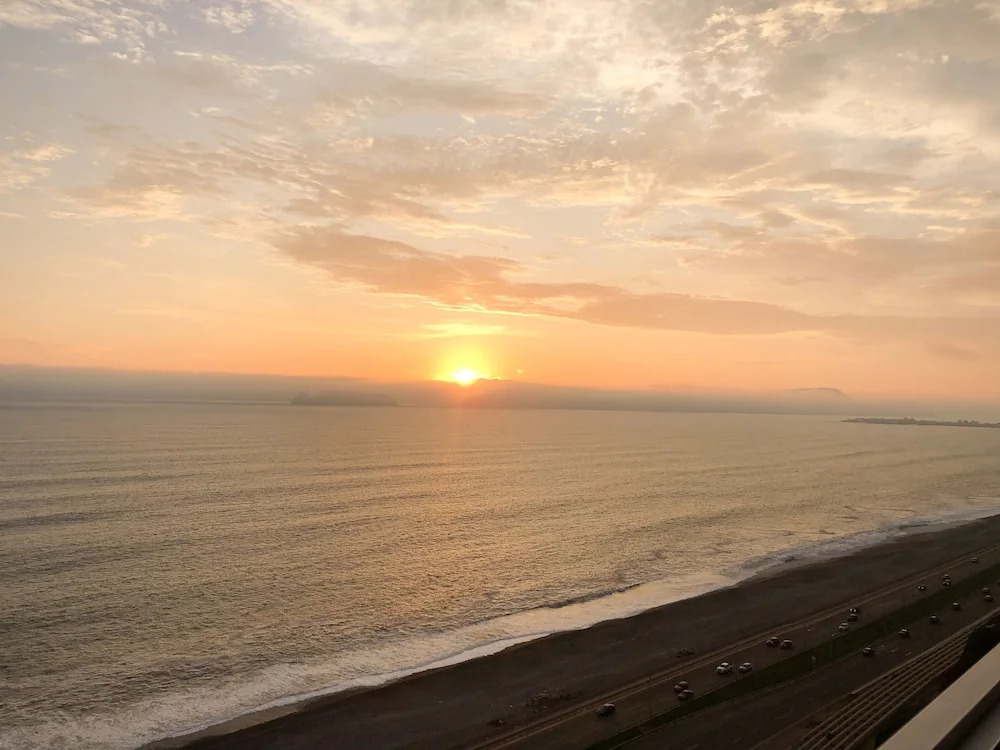 Exclusive Ocean View Apartment (1602)