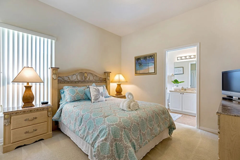 Tuscan Hills by Homes of America
