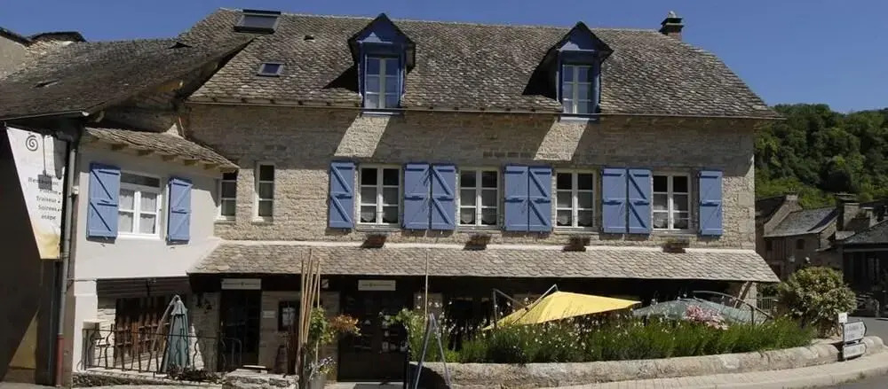 Logis Hôtel Restaurant LAuberge du Chateau