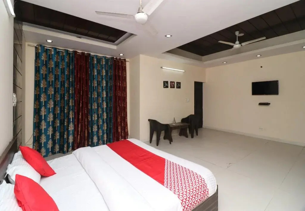 Queen Residency By OYO Rooms
