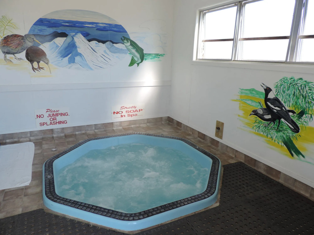 Settlers Motel