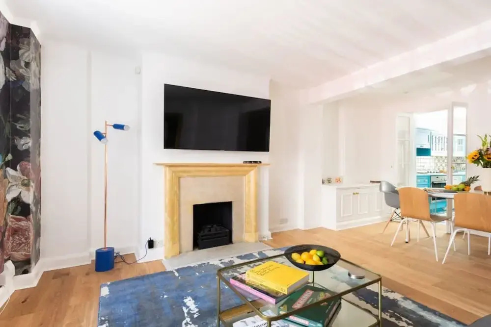 The King's Road Escape - Modern 2bdr Townhouse With Rooftop Terrace