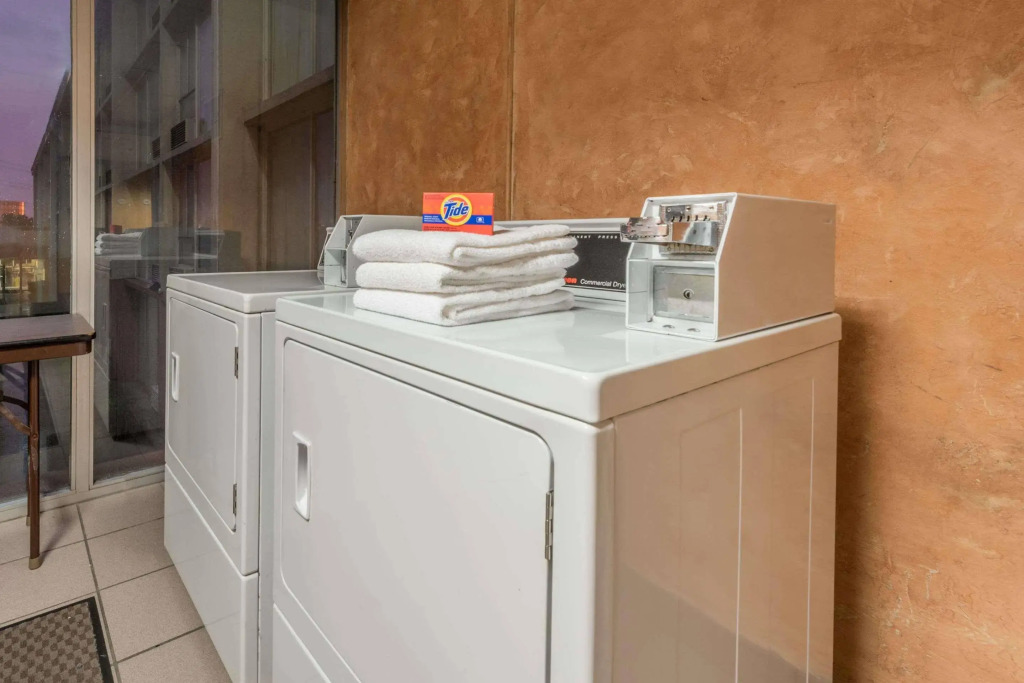 Staybridge Suites Dallas Market Ctr Love Field by IHG