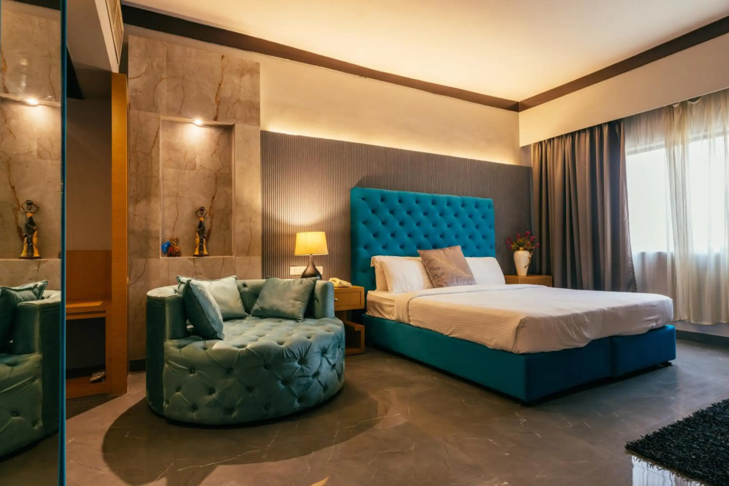 Hotel Pal Heights