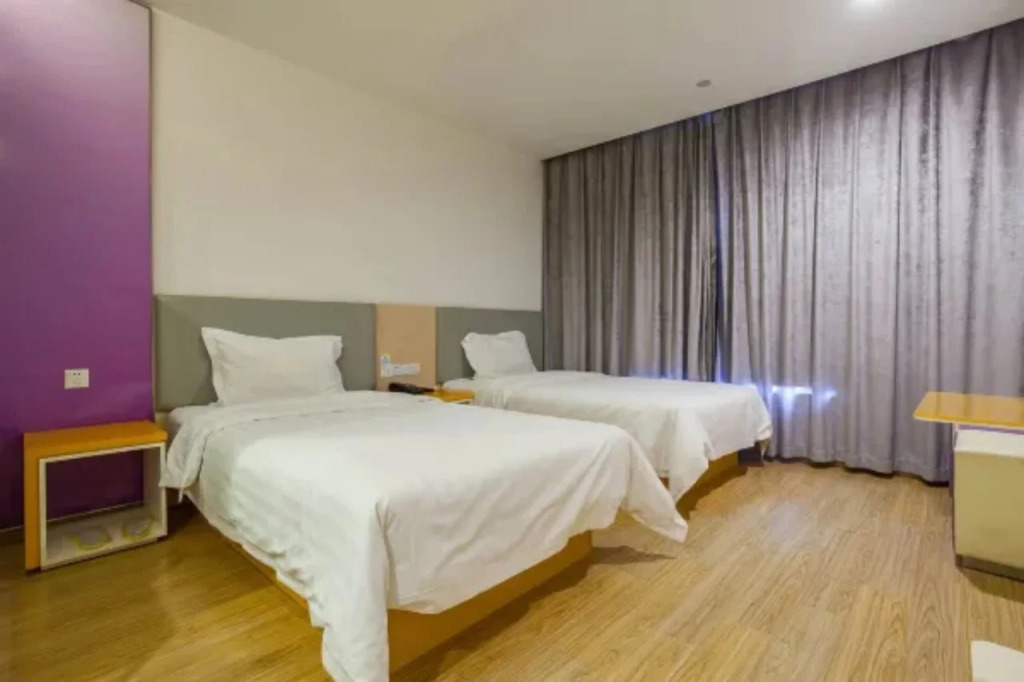New City Hotel (Golden Eagle International, South Kunshan High-Speed Rail Station Branch)