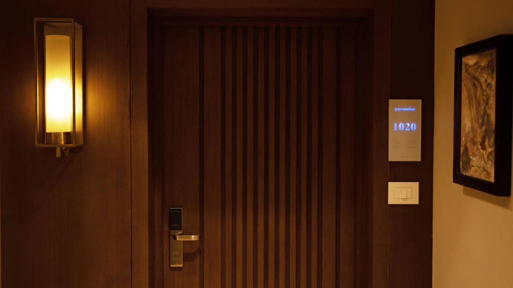 Отель Pyramisa Suites Cairo
