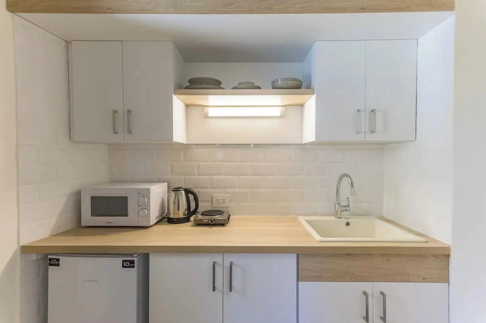 Quattro - Deluxe Studios & Rooftop in Batroun