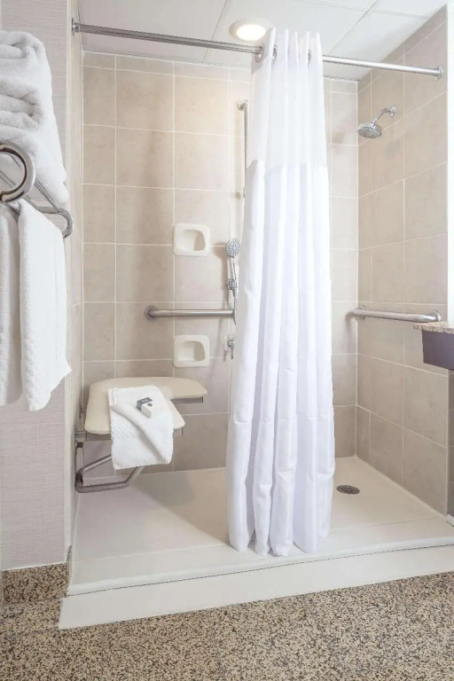 enVision Hotel & Conference Center Mansfield-Foxboro